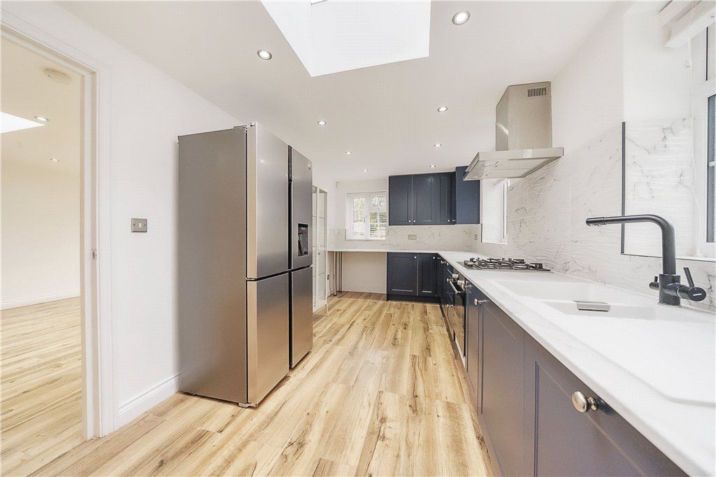 Property photo 2 of 20 Picture No. 04