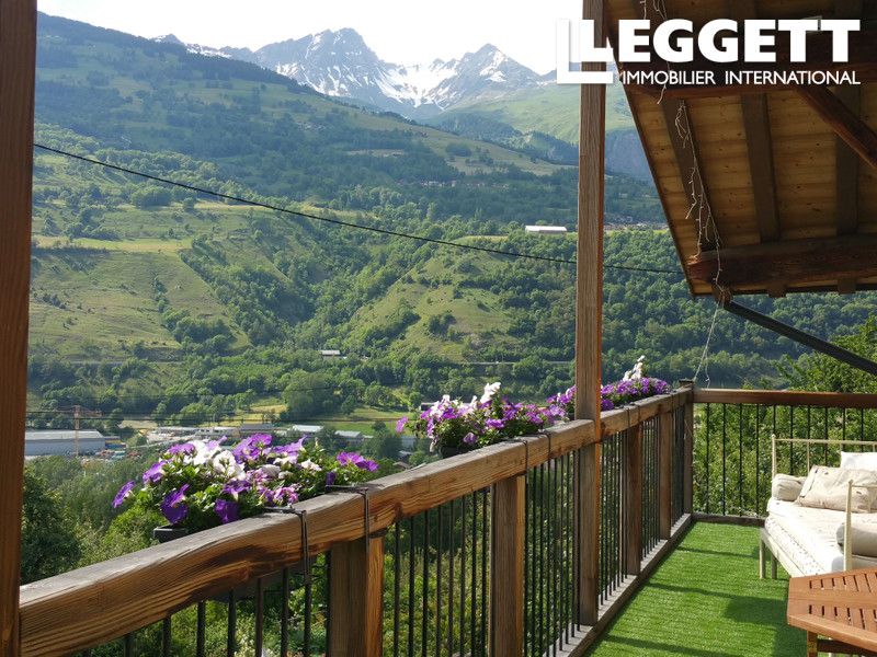 Property photo 2 of 10