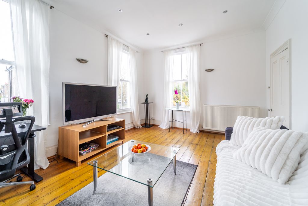 Property photo 3 of 12