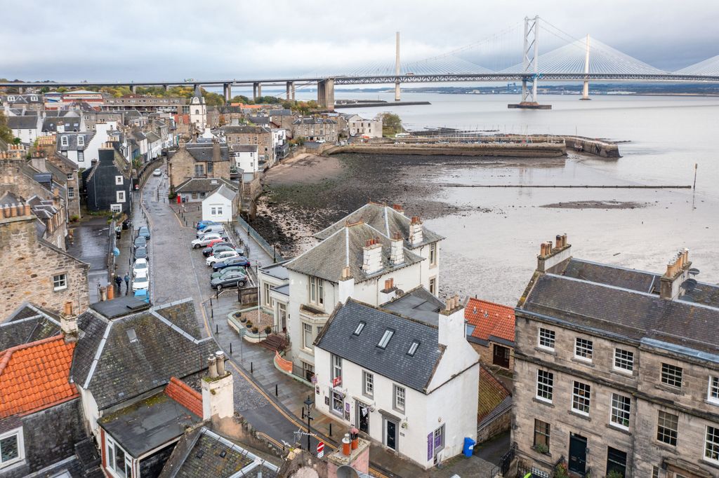 Property photo 3 of 29