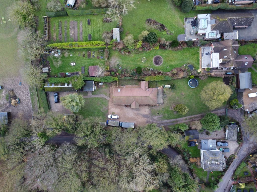 Property photo 2 of 32