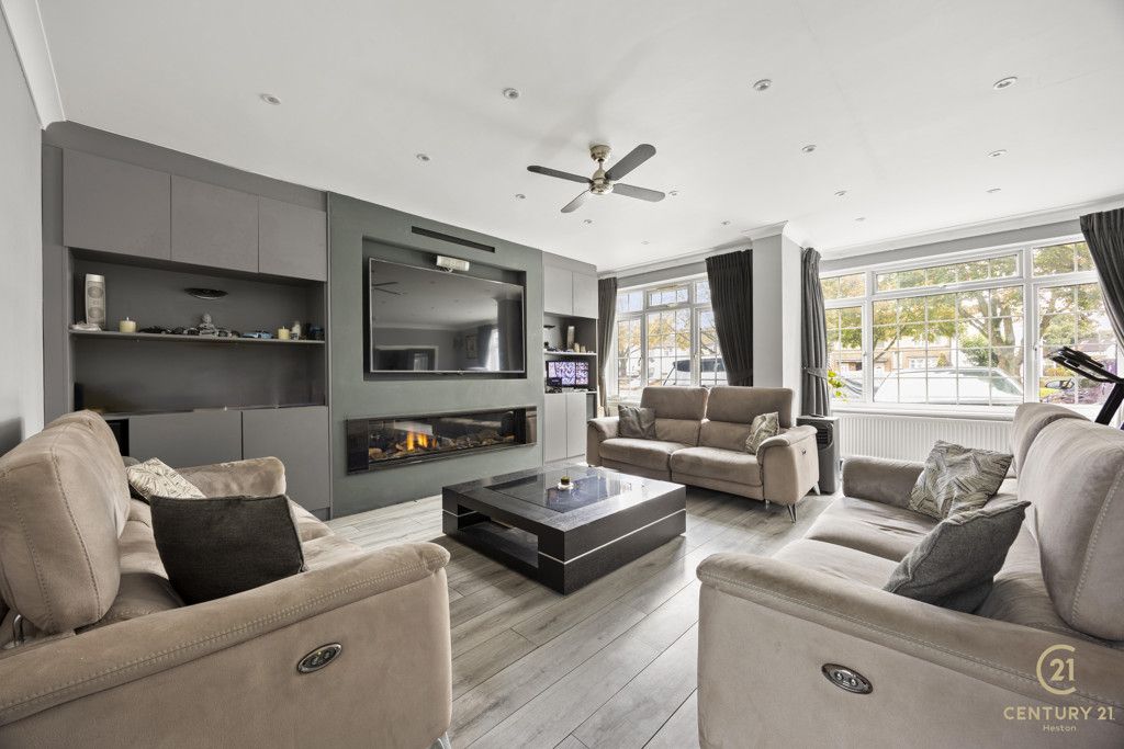 Property photo 2 of 22