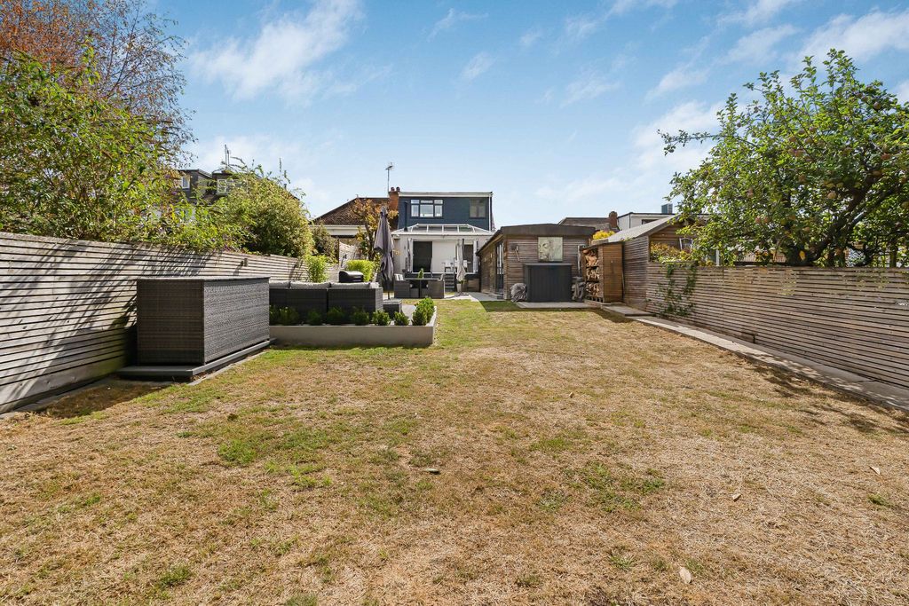 Property photo 2 of 22 Photograph 8