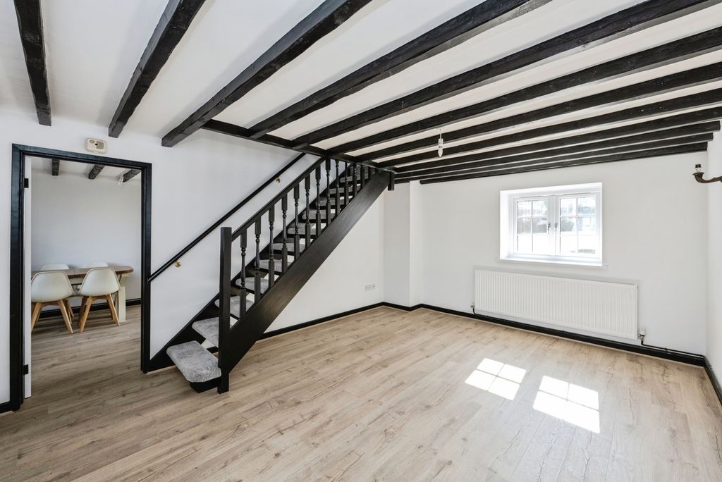 Property photo 3 of 20 Pbox-Img.Jpg