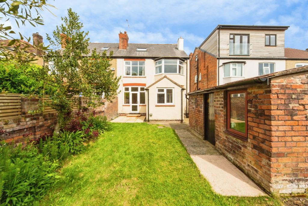 Property photo 3 of 32