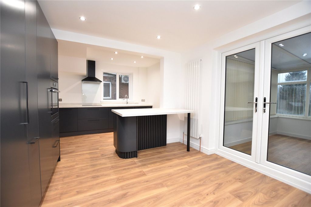 Property photo 3 of 21 Picture No. 06