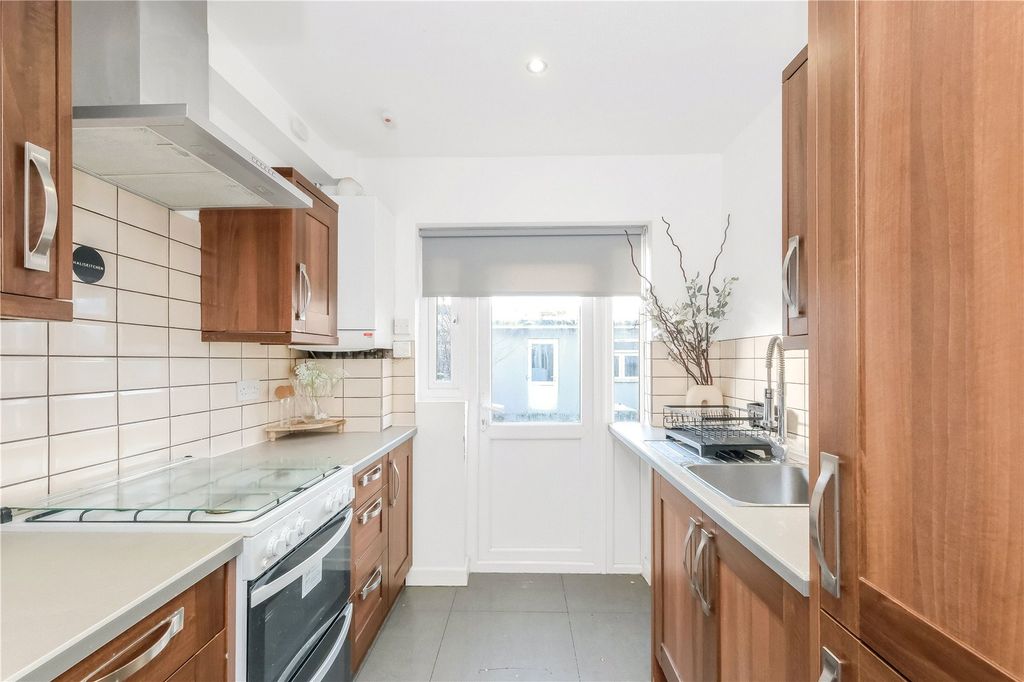 Property photo 3 of 13 Kitchen