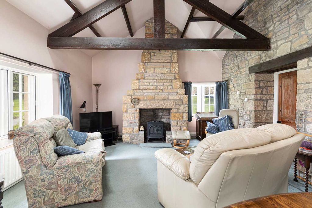 Property photo 2 of 12