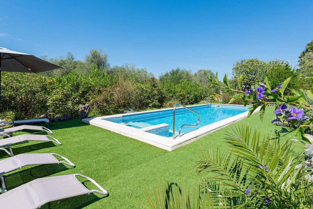 Property photo 3 of 19 Pool (2)