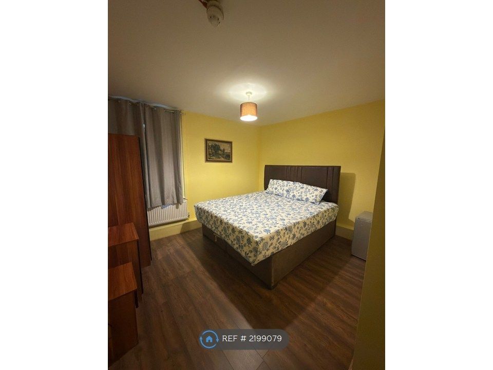 Property photo 1 of 8 Double Room - Ensuite