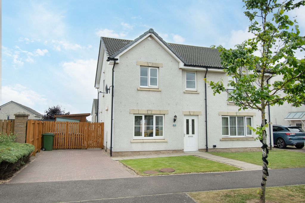Property photo 1 of 27