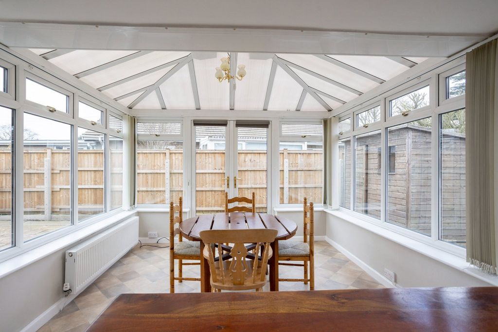 Property photo 3 of 25