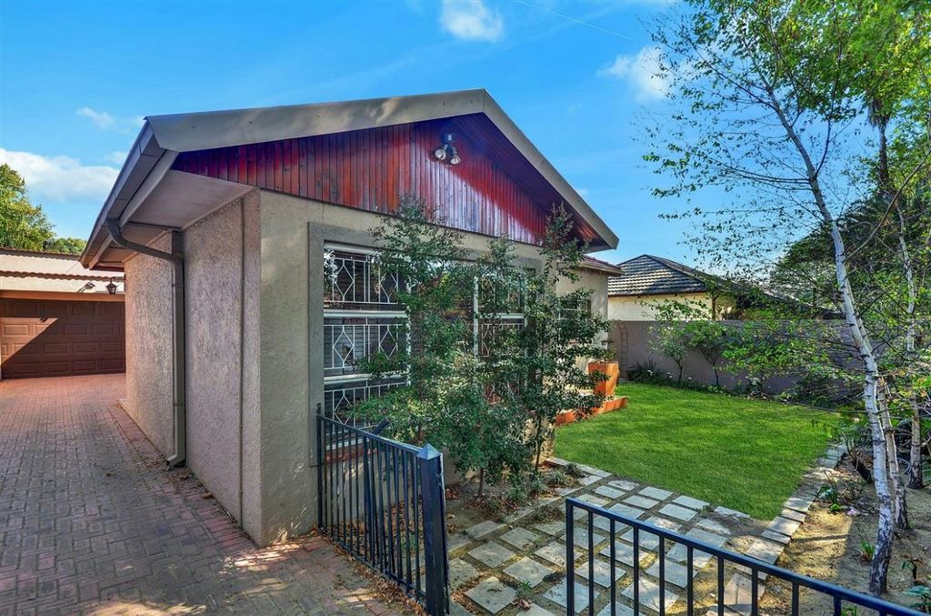 Property photo 1 of 16 Hp1284449