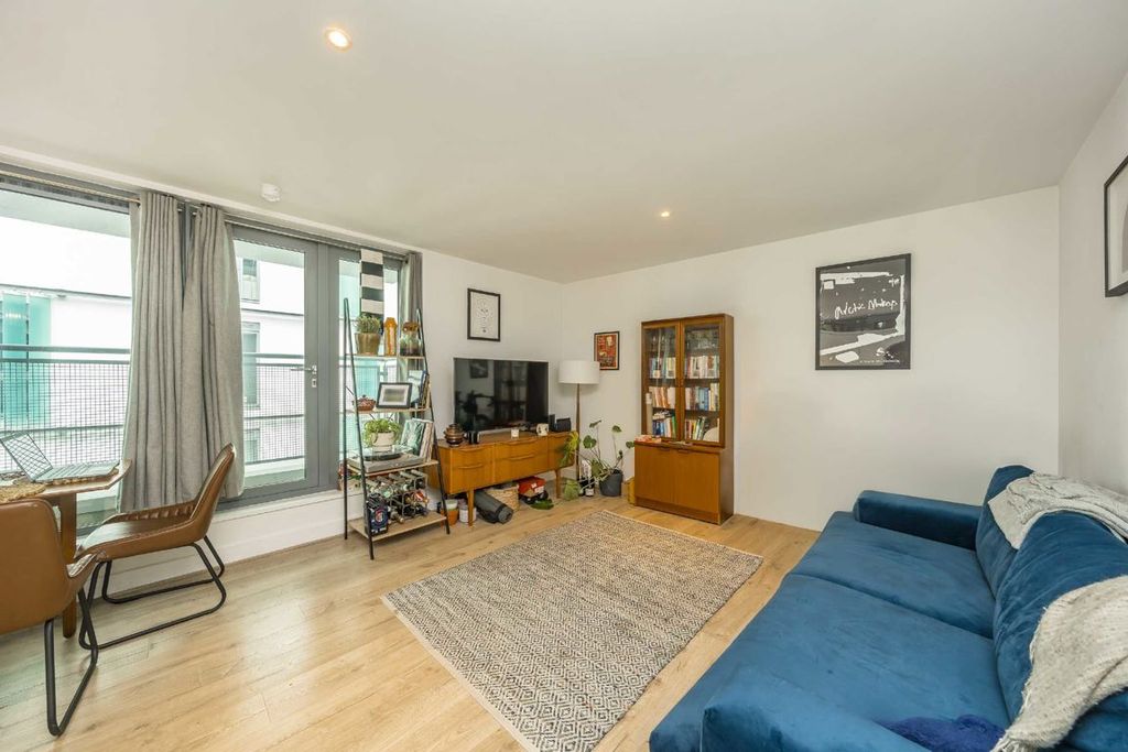 Property photo 1 of 4