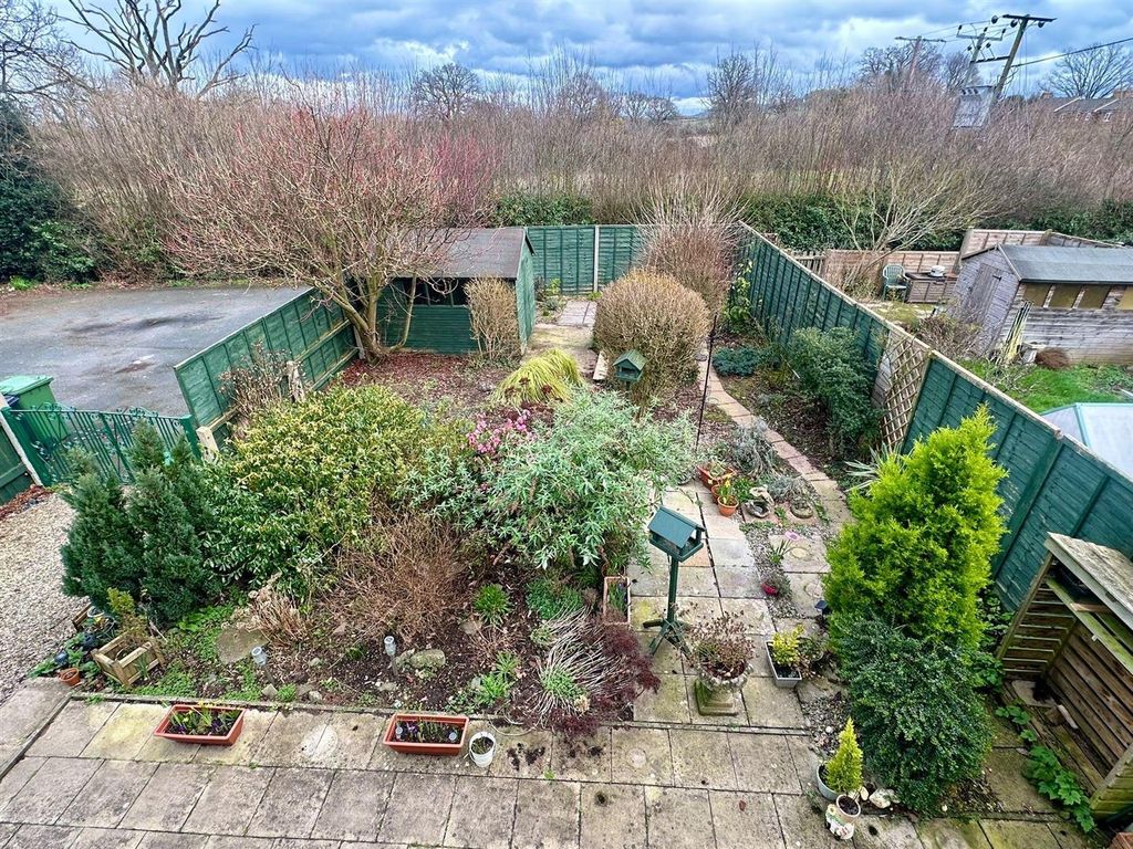 Property photo 2 of 22