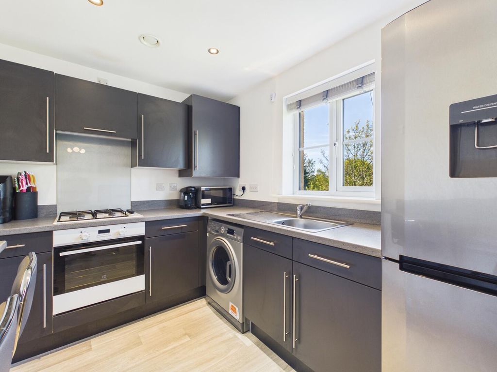 Property photo 3 of 13 Kitchen