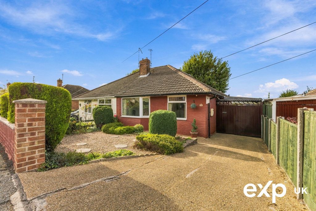 Property photo 1 of 32
