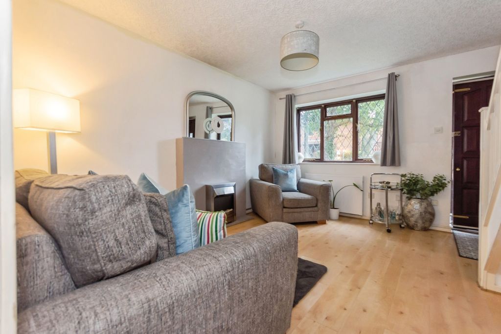 Property photo 2 of 18 Pbox-Img.Jpg