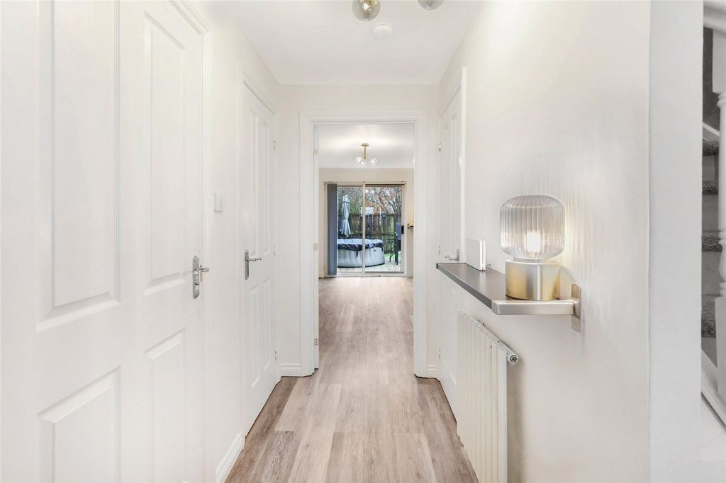 Property photo 2 of 16 Picture No. 02