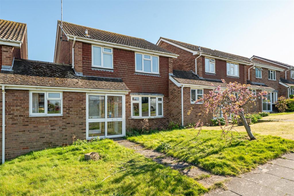 Property photo 1 of 19 1438742-1-69d685289Fe47.Jpg