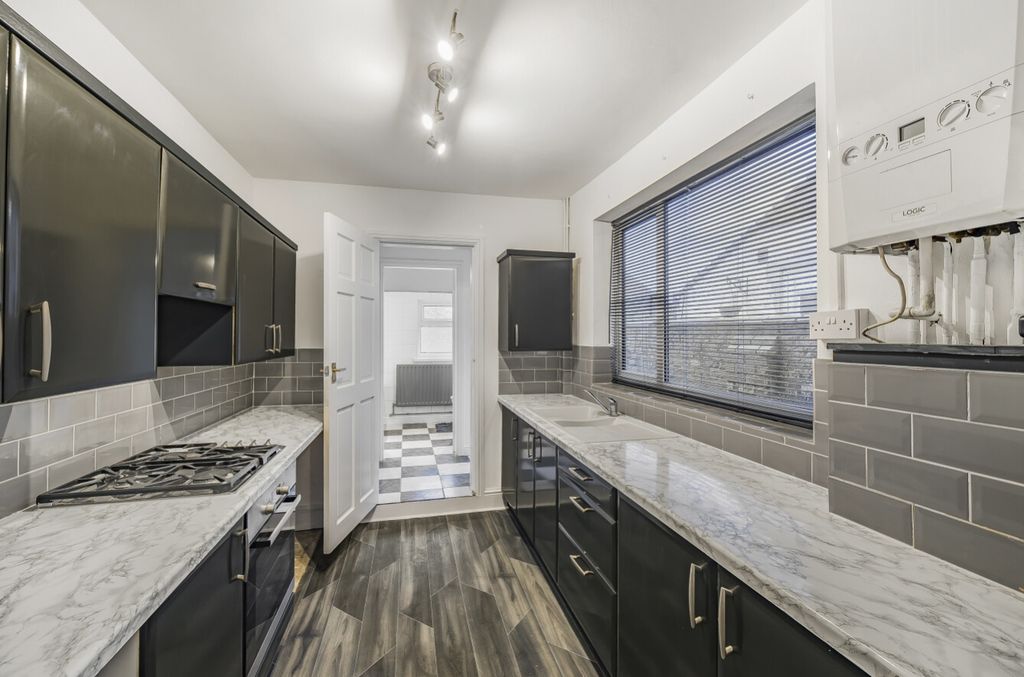 Property photo 2 of 10 1226173 (4)