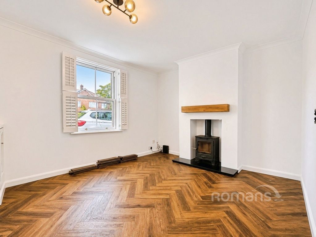 Property photo 2 of 12 Pbox-Img.Png