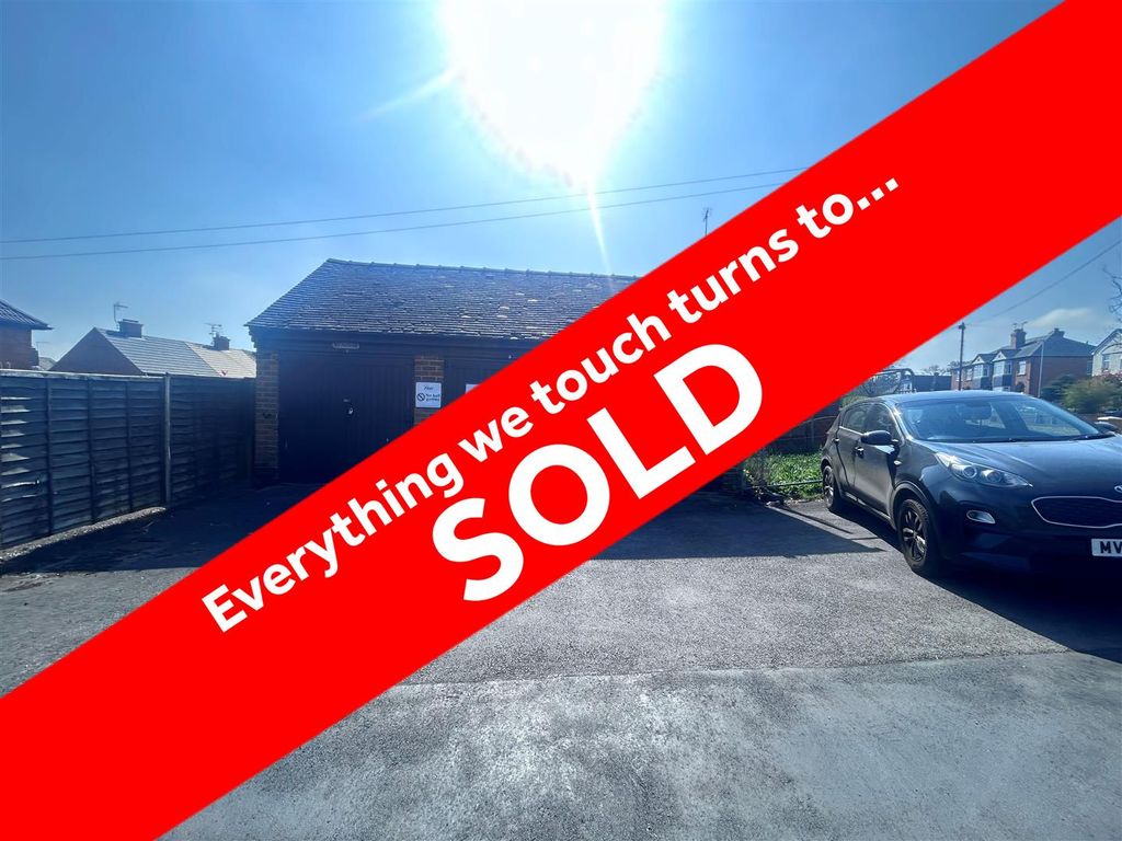 Property photo 1 of 9 Greenfield Crescent - Auction Pic 3.Jpg