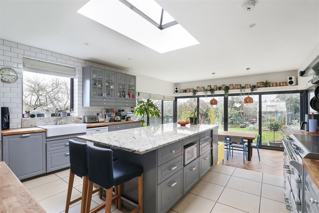 Property photo 2 of 25 Sketch_Ph32_6378590.Jpg