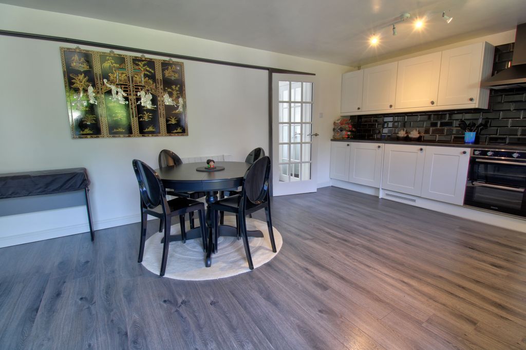 Property photo 2 of 18 A14