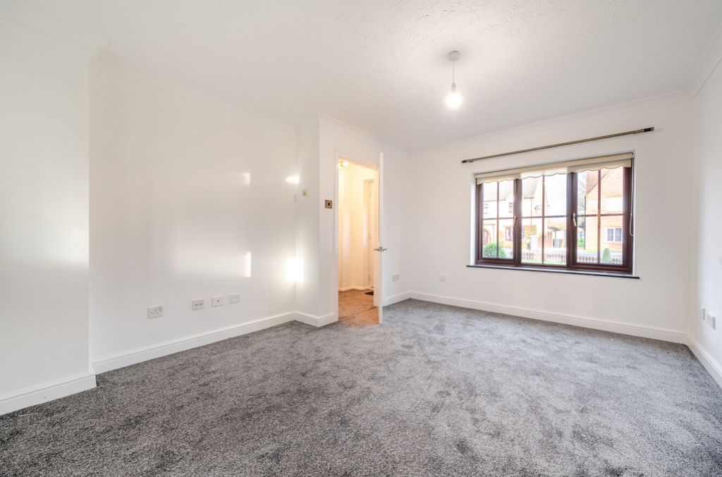 Property photo 2 of 23 1387507-13-69318034A151F