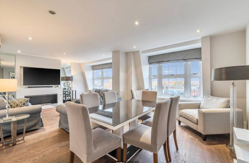 Property photo 3 of 11