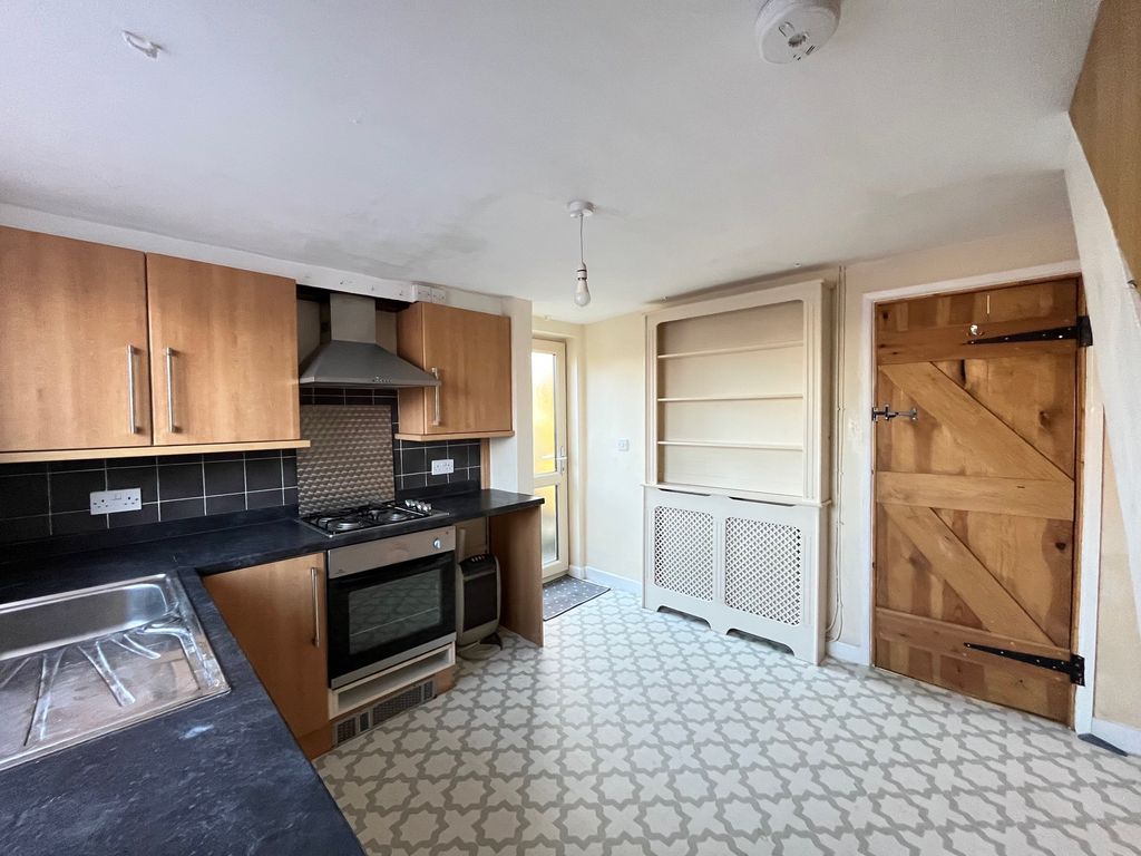 Property photo 3 of 17 Image