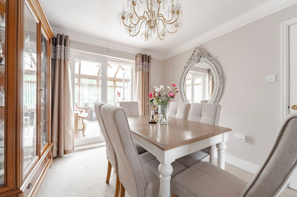 Property photo 3 of 21