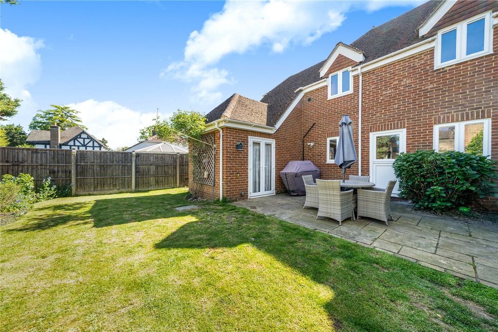 Property photo 2 of 18 Picture No. 37
