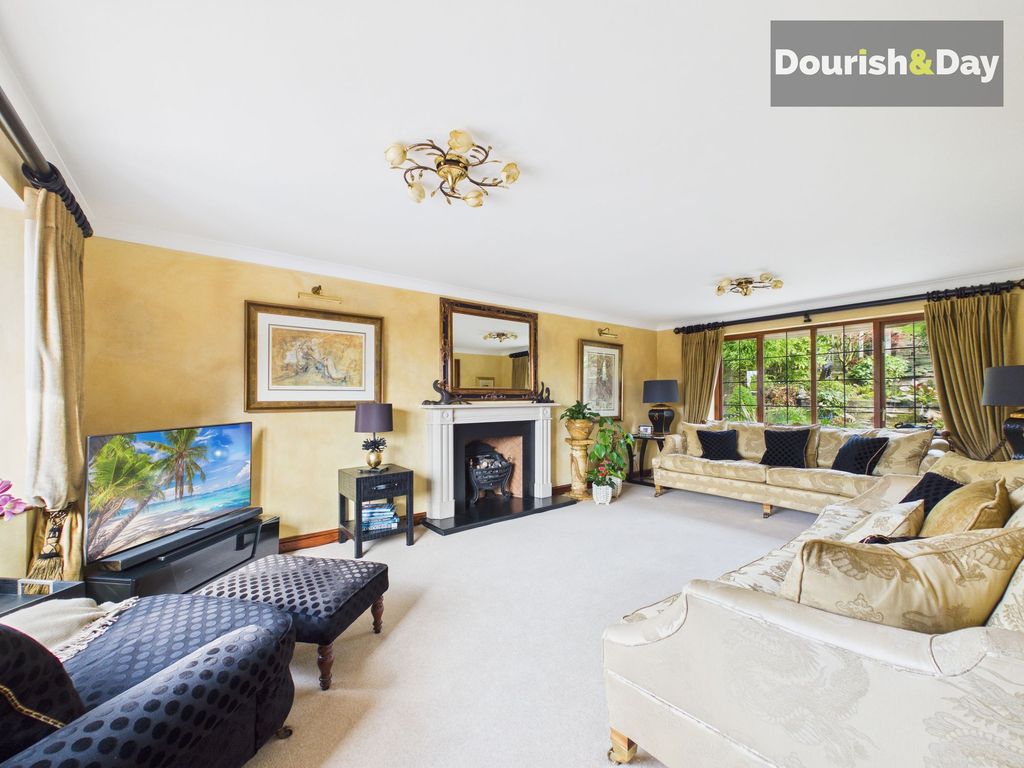 Property photo 2 of 44