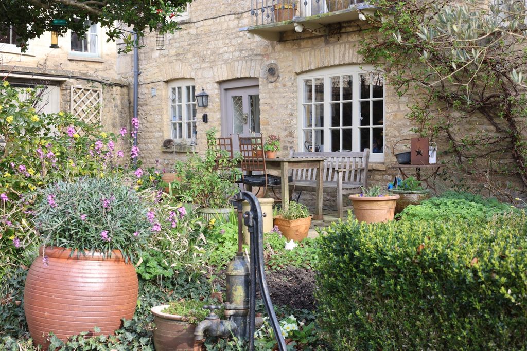 Property photo 2 of 46 Img_7624