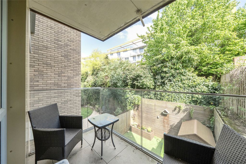 Property photo 2 of 15 Picture No. 43