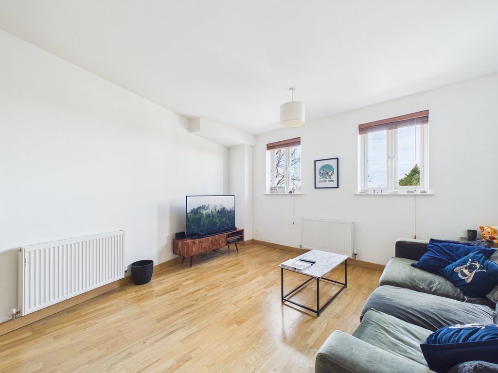 Additional image 5 of 2 bed flat for saleLyon Court, Walsworth Road, Hitchin SG4
