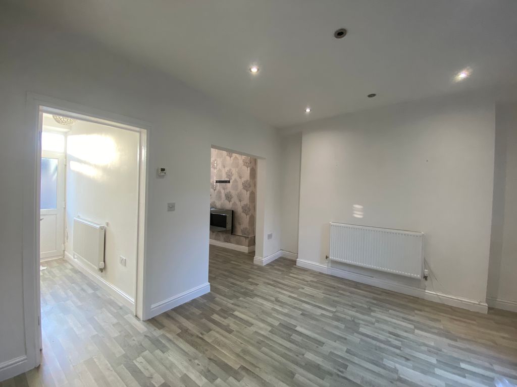 Property photo 2 of 6 Dining Room