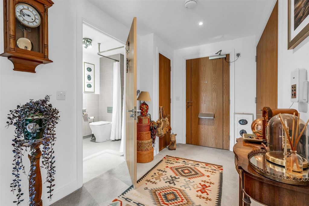Property photo 3 of 14 Internal-7.Jpg