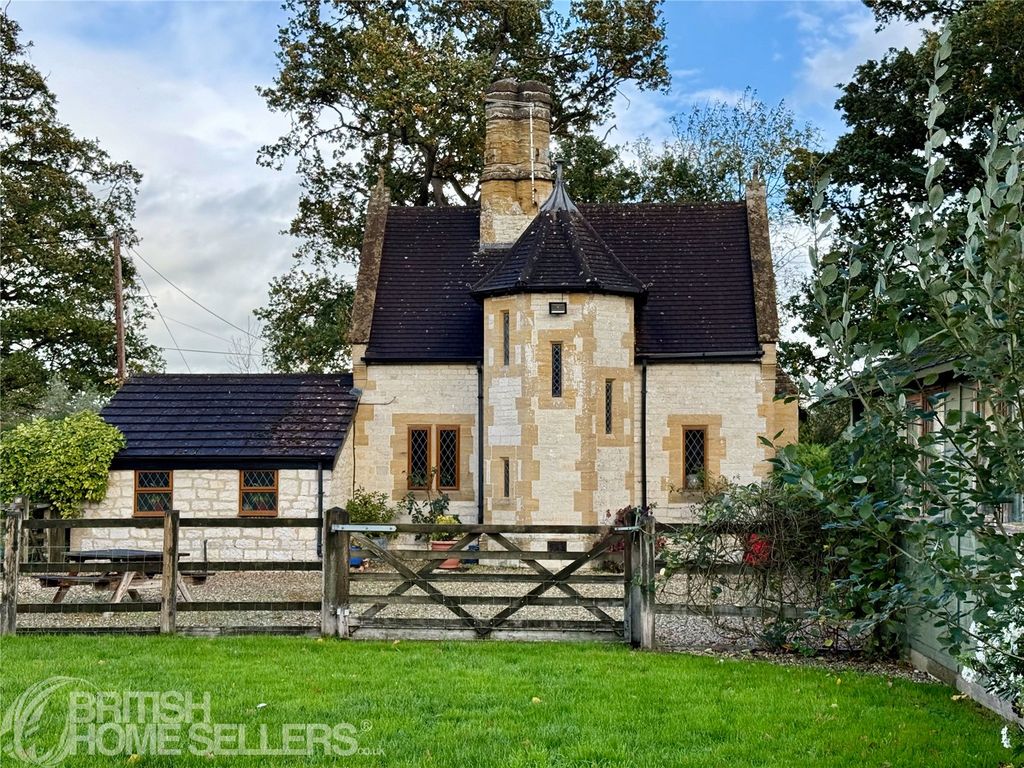 Property photo 1 of 27 Picture No. 19