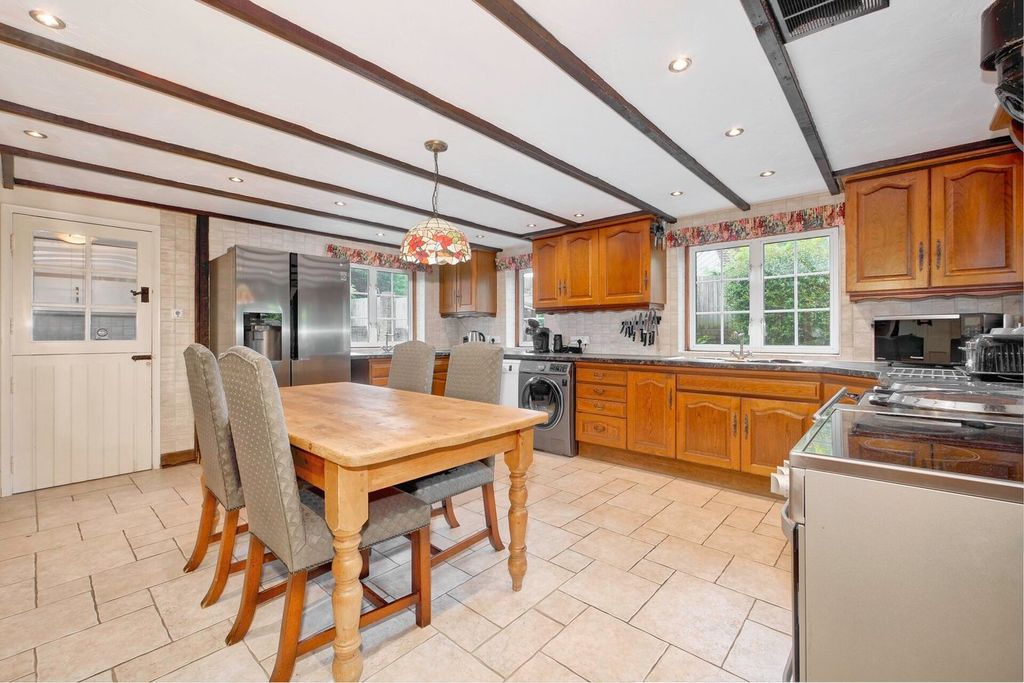 Property photo 2 of 53