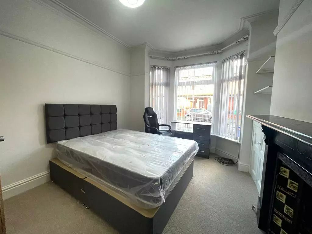 Property photo 2 of 5