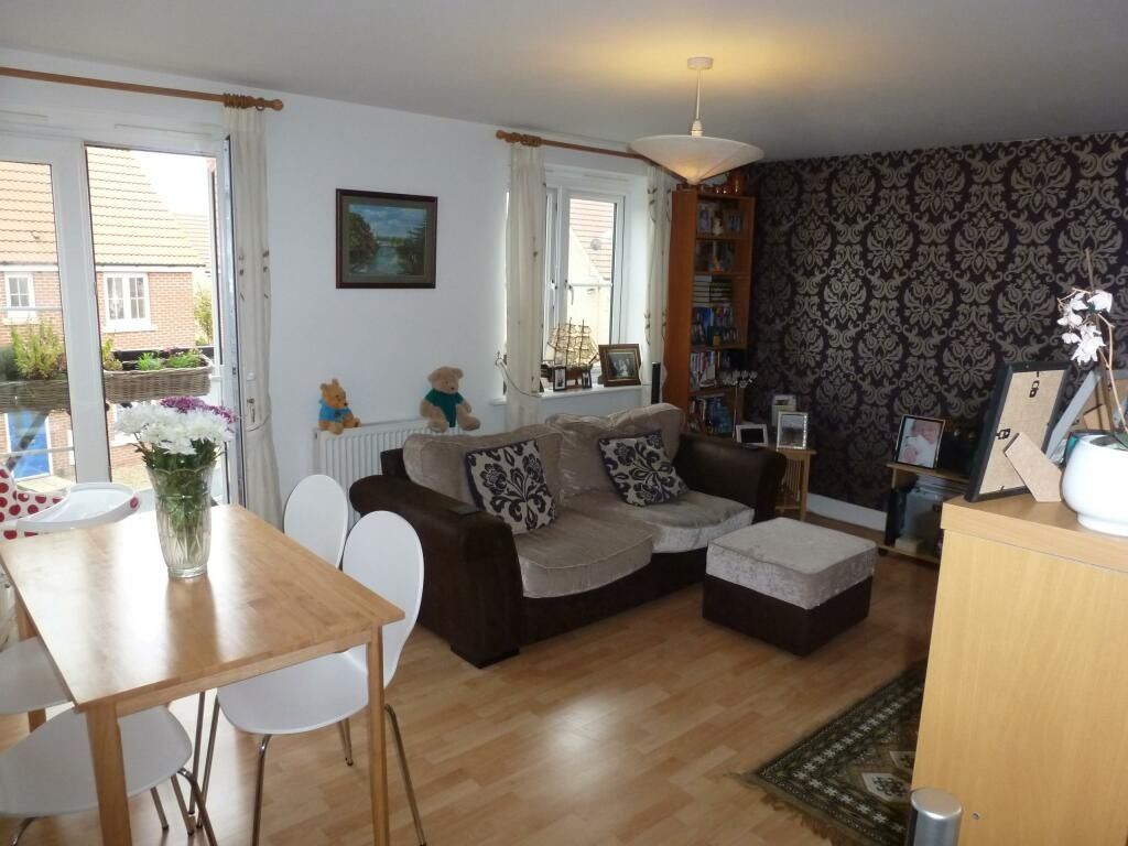 Property photo 2 of 8