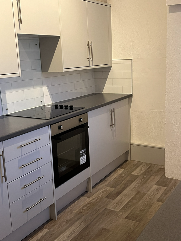 Property photo 1 of 6 Kitchen