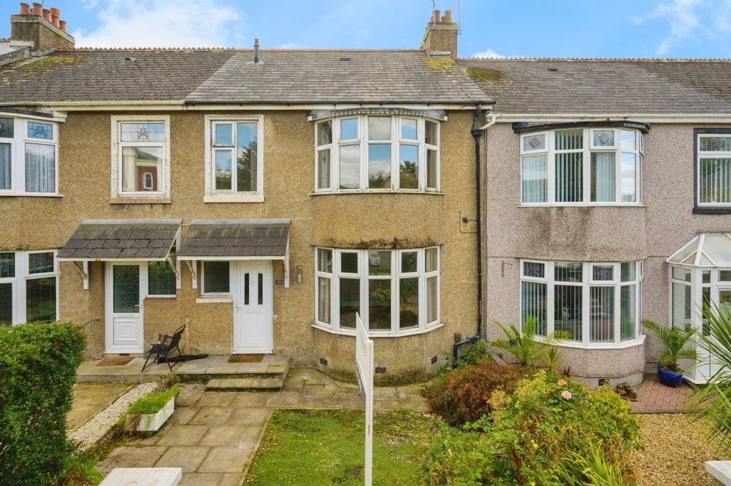 Property photo 1 of 16 Front