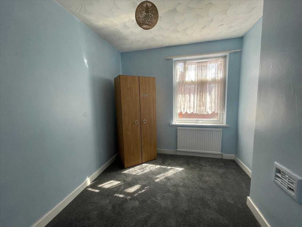 Property photo 2 of 5