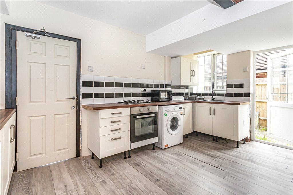 Property photo 3 of 13 Kitchen