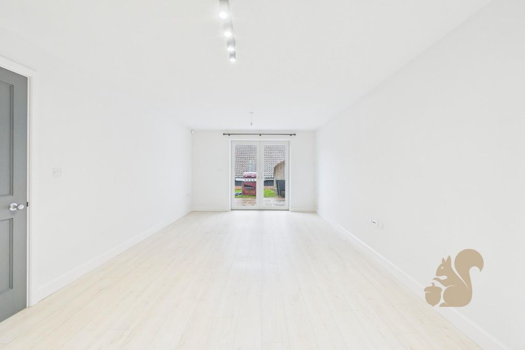 Property photo 2 of 23 Cam01254G0-Pr0398-Still005.Jpg