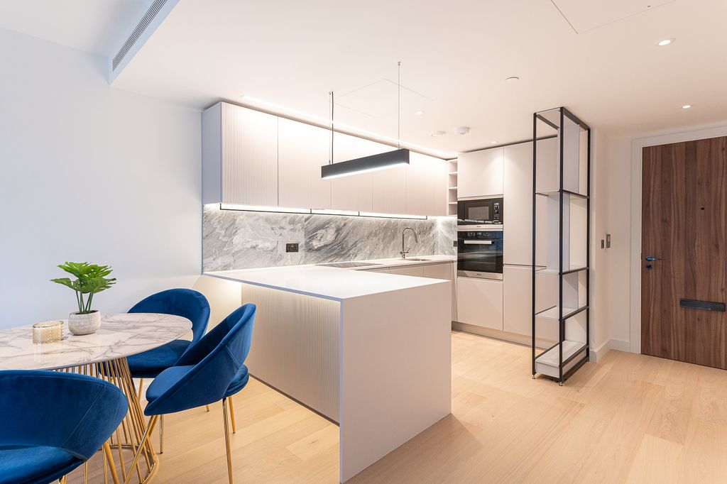 Property photo 3 of 32